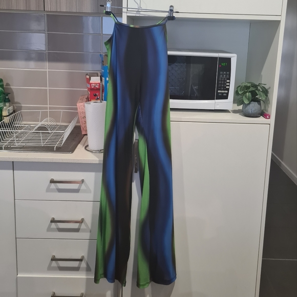 Motel x Olivia Neill Mares Flare Trouser in Solarized Green and Blue - Picture 7 of 9